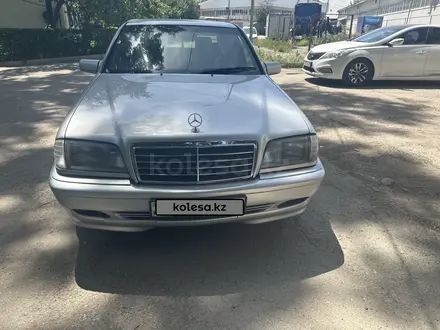 Mercedes-Benz C 240 1997 года за 2 500 000 тг. в Алматы – фото 2