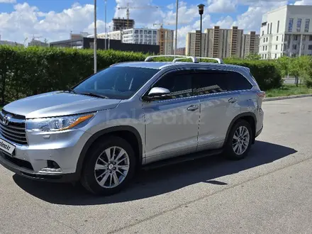 Toyota Highlander 2014 года за 17 300 000 тг. в Астана – фото 2