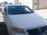 Volkswagen Passat 2010 года за 2 700 000 тг. в Шымкент – фото 4
