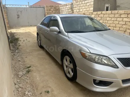 Toyota Camry 2010 года за 5 300 000 тг. в Жанаозен – фото 2