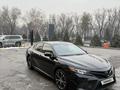 Toyota Camry 2018 годаfor11 600 000 тг. в Алматы – фото 2