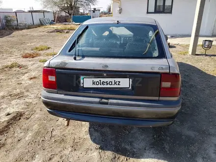 Opel Vectra 1994 года за 350 000 тг. в Атырау – фото 3