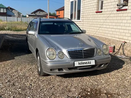 Mercedes-Benz E 320 2001 года за 3 100 000 тг. в Астана