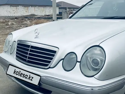 Mercedes-Benz E 320 2000 года за 4 905 000 тг. в Атырау – фото 3