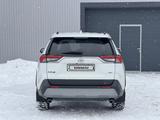 Toyota RAV4 2020 годаfor15 600 000 тг. в Актобе – фото 5