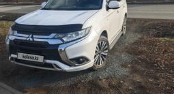 Mitsubishi Outlander 2022 года за 11 100 000 тг. в Аксай – фото 2