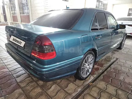 Mercedes-Benz C 220 1994 года за 3 500 000 тг. в Сарыагаш – фото 16