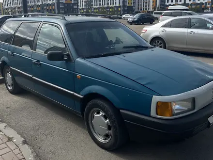 Volkswagen Passat 1993 года за 1 100 000 тг. в Астана