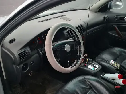 Volkswagen Passat 2003 года за 2 300 000 тг. в Алматы – фото 12