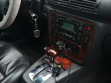 Volkswagen Passat 2003 года за 2 300 000 тг. в Алматы – фото 13