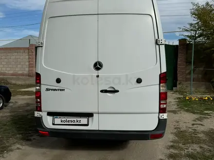 Mercedes-Benz Sprinter 2011 года за 10 500 000 тг. в Тараз – фото 5