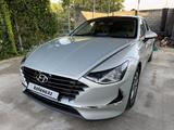 Hyundai Sonata 2022 года за 11 500 000 тг. в Шымкент – фото 2