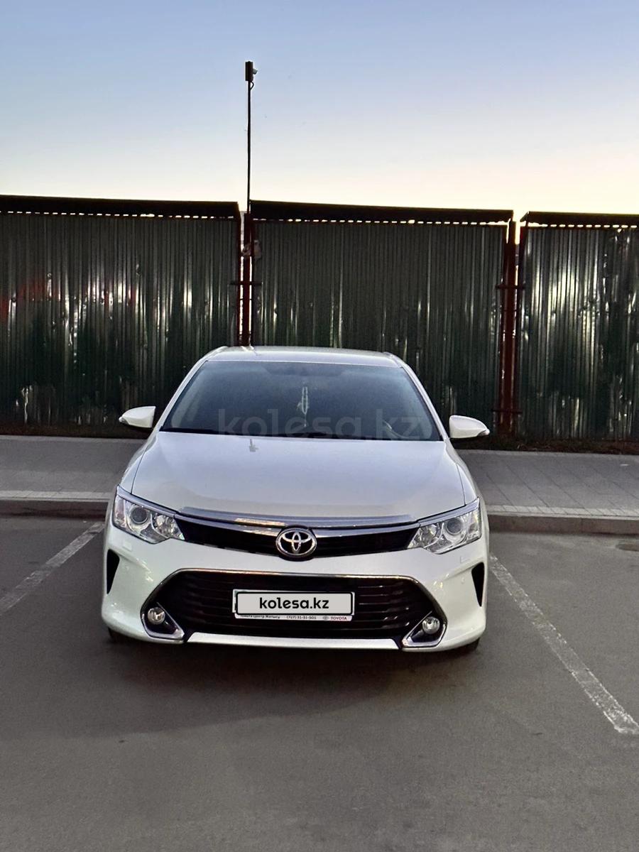 Toyota Camry 2016 г.