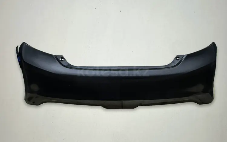 Задний бампер тойота камри 50 американец SE за 85 000 тг. в Атырау