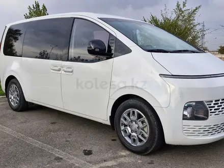 Hyundai Staria 2021 года за 19 000 000 тг. в Тараз – фото 3