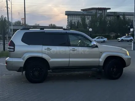 Toyota Land Cruiser Prado 2006 года за 9 500 000 тг. в Актобе – фото 16