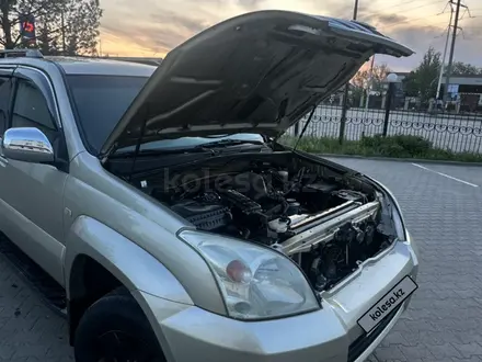 Toyota Land Cruiser Prado 2006 года за 9 500 000 тг. в Актобе – фото 19
