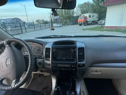 Toyota Land Cruiser Prado 2006 года за 9 500 000 тг. в Актобе – фото 26