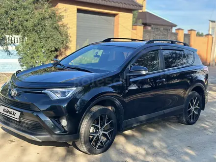 Toyota RAV4 2018 года за 11 700 000 тг. в Актобе