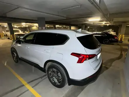 Hyundai Santa Fe 2022 года за 14 500 000 тг. в Алматы – фото 3