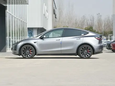 Tesla Model Y 2024 года за 17 800 000 тг. в Алматы – фото 4