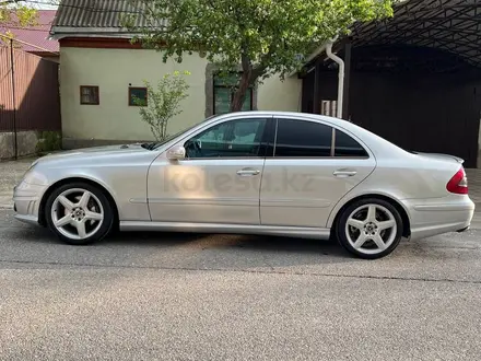 Mercedes-Benz E 500 2002 года за 5 900 000 тг. в Шымкент – фото 4