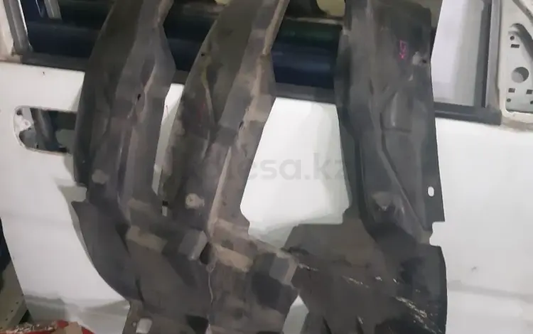 Передние подкрылки honda stepwgn rf-1-2 за 1 000 тг. в Алматы