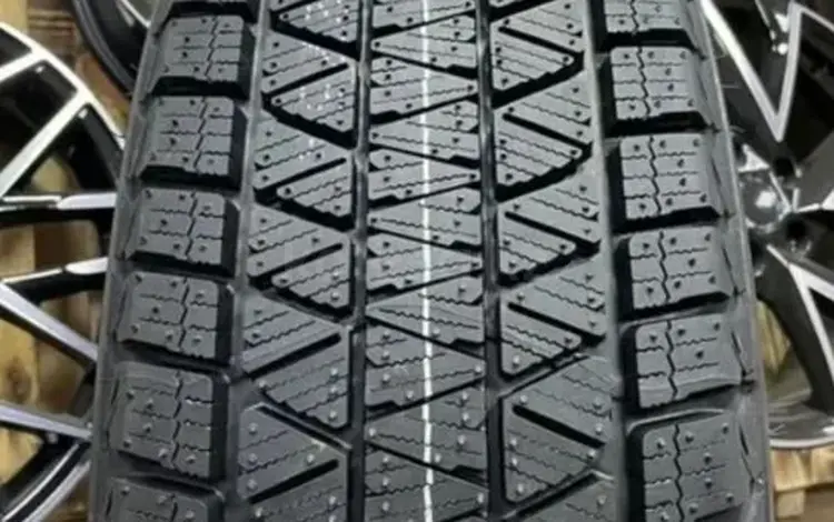 245/60/18. Bridgestone blizzak gmv3. Зимние шины за 380 000 тг. в Алматы