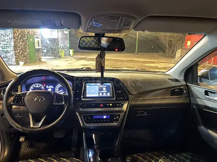 Hyundai Sonata 2018 года за 10 400 000 тг. в Алматы – фото 5