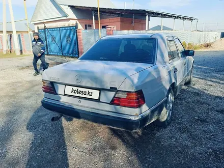 Mercedes-Benz E 230 1990 года за 650 000 тг. в Алматы – фото 5