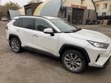 Toyota RAV4 2020 годаүшін16 500 000 тг. в Караганда – фото 2