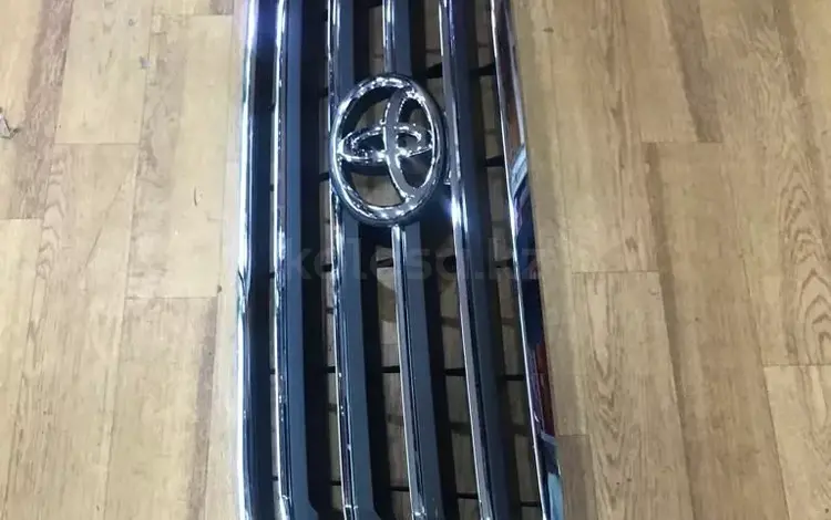 Решётка радиатора на Лэнд Крузер 200 2012 за 1 111 тг. в Алматы