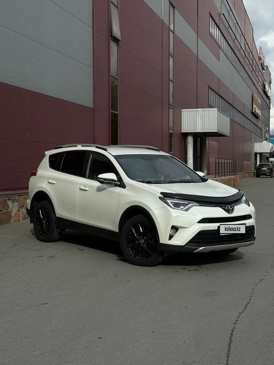 Toyota RAV4, 2016