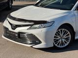 Toyota Camry 2018 года за 13 300 000 тг. в Шымкент – фото 3