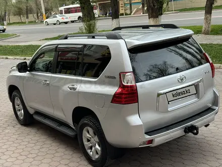 Toyota Land Cruiser Prado 2012 года за 15 550 000 тг. в Алматы – фото 13