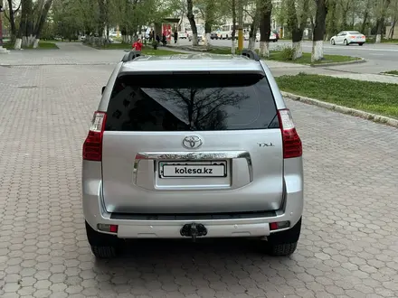 Toyota Land Cruiser Prado 2012 года за 15 550 000 тг. в Алматы – фото 23