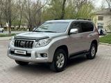 Toyota Land Cruiser Prado 2012 года за 15 550 000 тг. в Алматы – фото 2