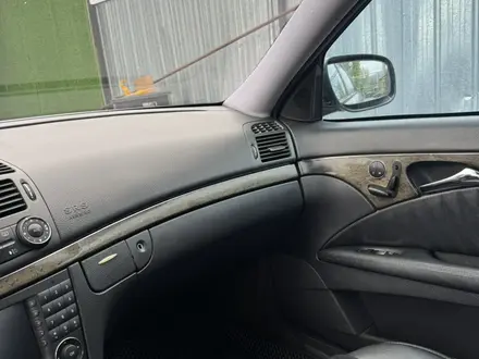 Mercedes-Benz E 55 AMG 2002 года за 5 000 000 тг. в Алматы – фото 9