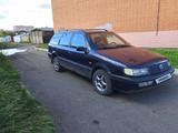 Volkswagen Passat 1995 годаfor1 400 000 тг. в Петропавловск – фото 2