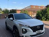 Hyundai Santa Fe 2018 года за 12 800 000 тг. в Алматы