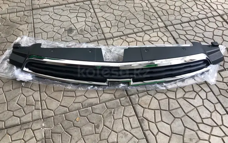 Решетка радиатора Chevrolet Cruze 13- за 20 800 тг. в Алматы