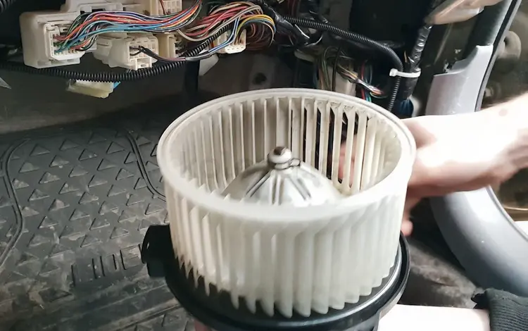 Моторчик печки MITSUBISHI за 16 500 тг. в Алматы