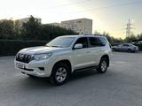Toyota Land Cruiser Prado 2018 года за 18 700 000 тг. в Алматы – фото 2