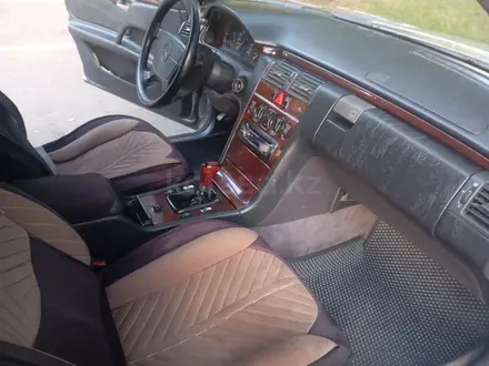 Mercedes-Benz E 200 1996 года за 2 300 000 тг. в Алматы – фото 10