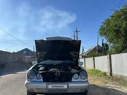 Mercedes-Benz E 320 1996 года за 3 450 000 тг. в Тараз – фото 10