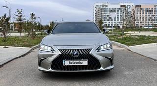 Lexus ES 300h 2020 года за 20 000 000 тг. в Астана