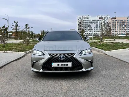 Lexus ES 300h 2020 года за 20 500 000 тг. в Астана