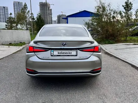 Lexus ES 300h 2020 года за 20 500 000 тг. в Астана – фото 8