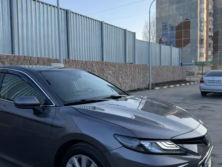 Toyota Camry 2022 года за 11 990 000 тг. в Павлодар – фото 28