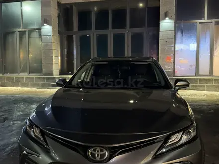 Toyota Camry 2022 года за 11 990 000 тг. в Павлодар – фото 7